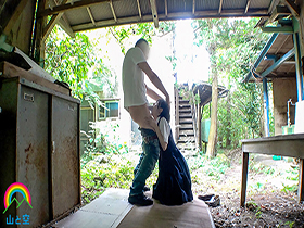 「ママパパごめんなさい…私、もう娘でいられなくなりました…」純朴美少女が拐われ囲われ変態おじさんと調教姦 ゆか　サンプル画像03